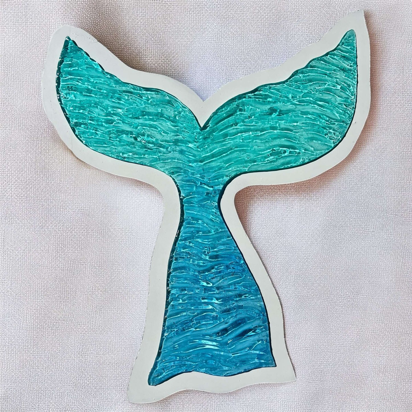 Charcuterie, Cheeseboard, Cheese, Platter, Gifting, Engraving, Personalised, Gift, Handmade, Resin, Ocean-Art, Resin-Waves, resin-art, resin-sculpture, resin-ocean, water, water-art, moving-water-art, sculpture, clear-resin-water, resin-water, resin-artis