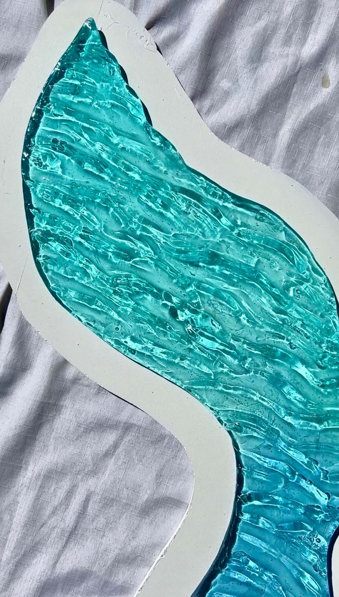 Charcuterie, Cheeseboard, Cheese, Platter, Gifting, Engraving, Personalised, Gift, Handmade, Resin, Ocean-Art, Resin-Waves, resin-art, resin-sculpture, resin-ocean, water, water-art, moving-water-art, sculpture, clear-resin-water, resin-water, resin-artis