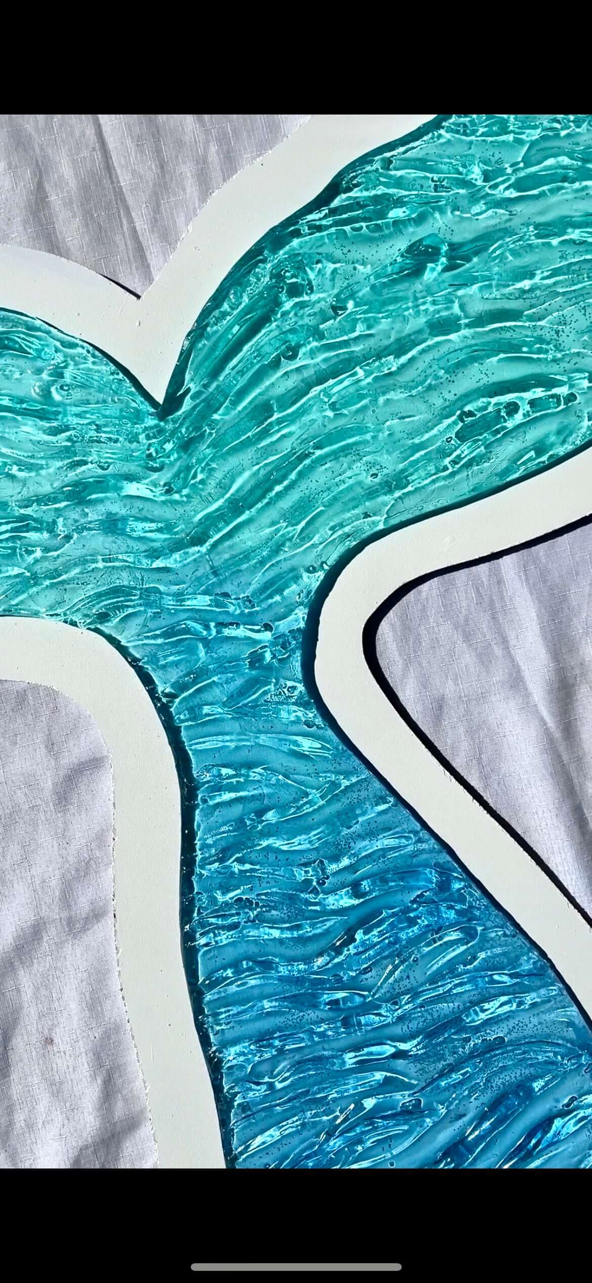 Charcuterie, Cheeseboard, Cheese, Platter, Gifting, Engraving, Personalised, Gift, Handmade, Resin, Ocean-Art, Resin-Waves, resin-art, resin-sculpture, resin-ocean, water, water-art, moving-water-art, sculpture, clear-resin-water, resin-water, resin-artis