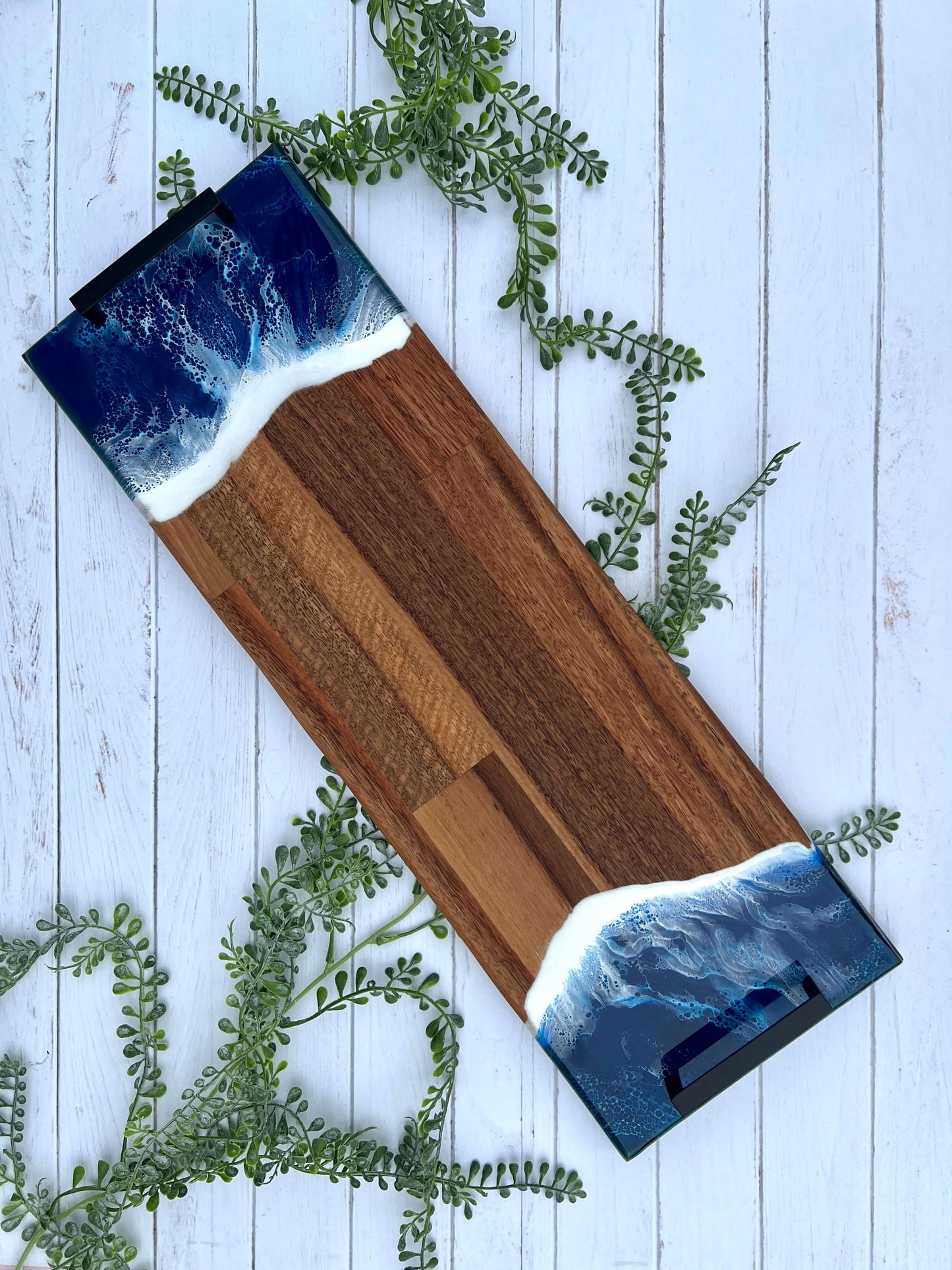 Charcuterie, Cheeseboard, Cheese, Platter, Gifting, Engraving, Personalised, Gift, Handmade, Resin, Ocean-Art, Resin-Waves, the-fifth-design, made-to-order - resin-cheeseboard, resin-gift, resin-art, resin-platter, resin-charcuterie, resin-serving-platter