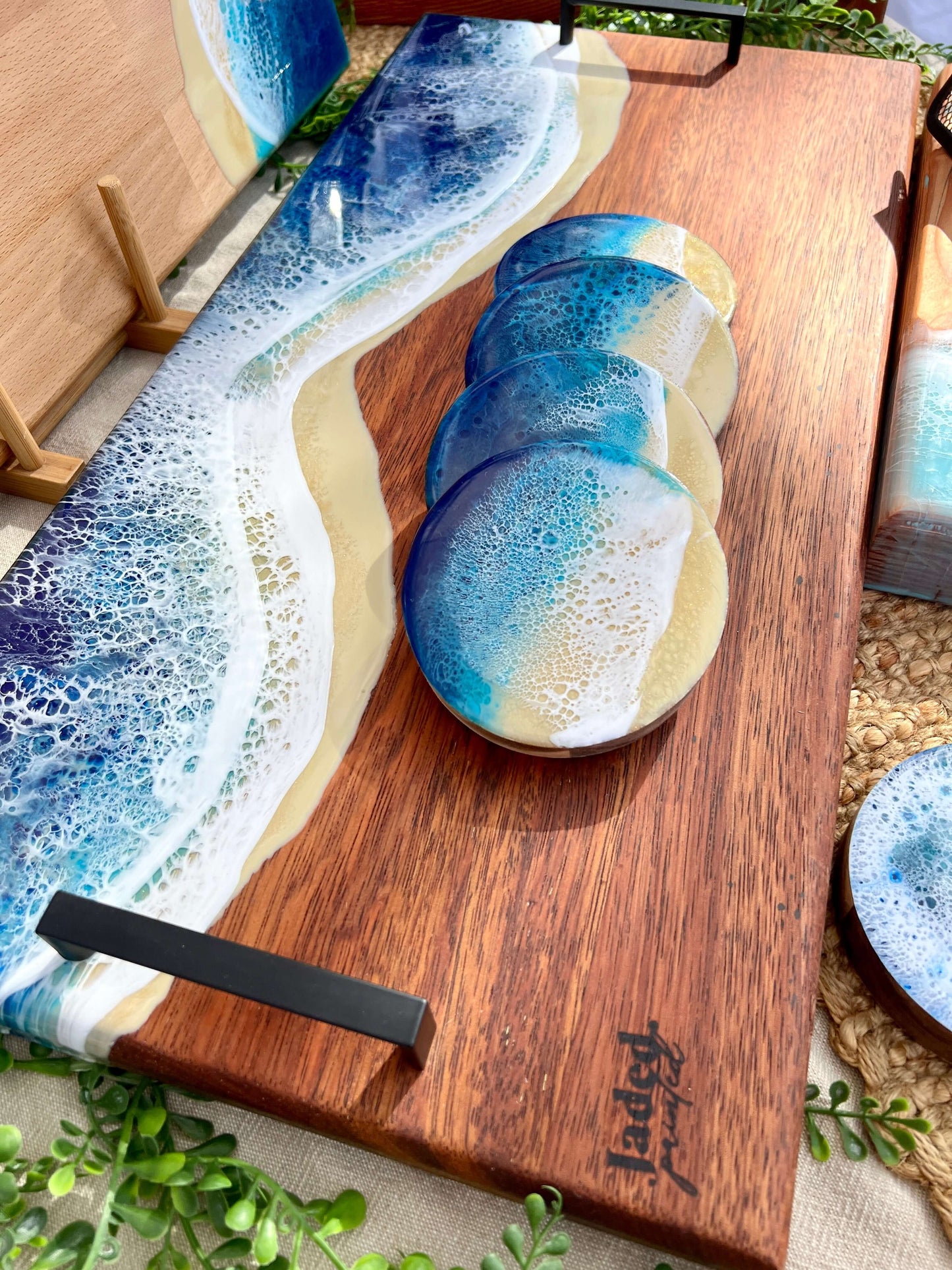 Charcuterie, Cheeseboard, Cheese, Platter, Gifting, Engraving, Personalised, Gift, Handmade, Resin, Ocean-Art, Resin-Waves, the-fifth-design, made-to-order - resin-cheeseboard, resin-gift, resin-art, resin-platter, resin-charcuterie, resin-serving-platter