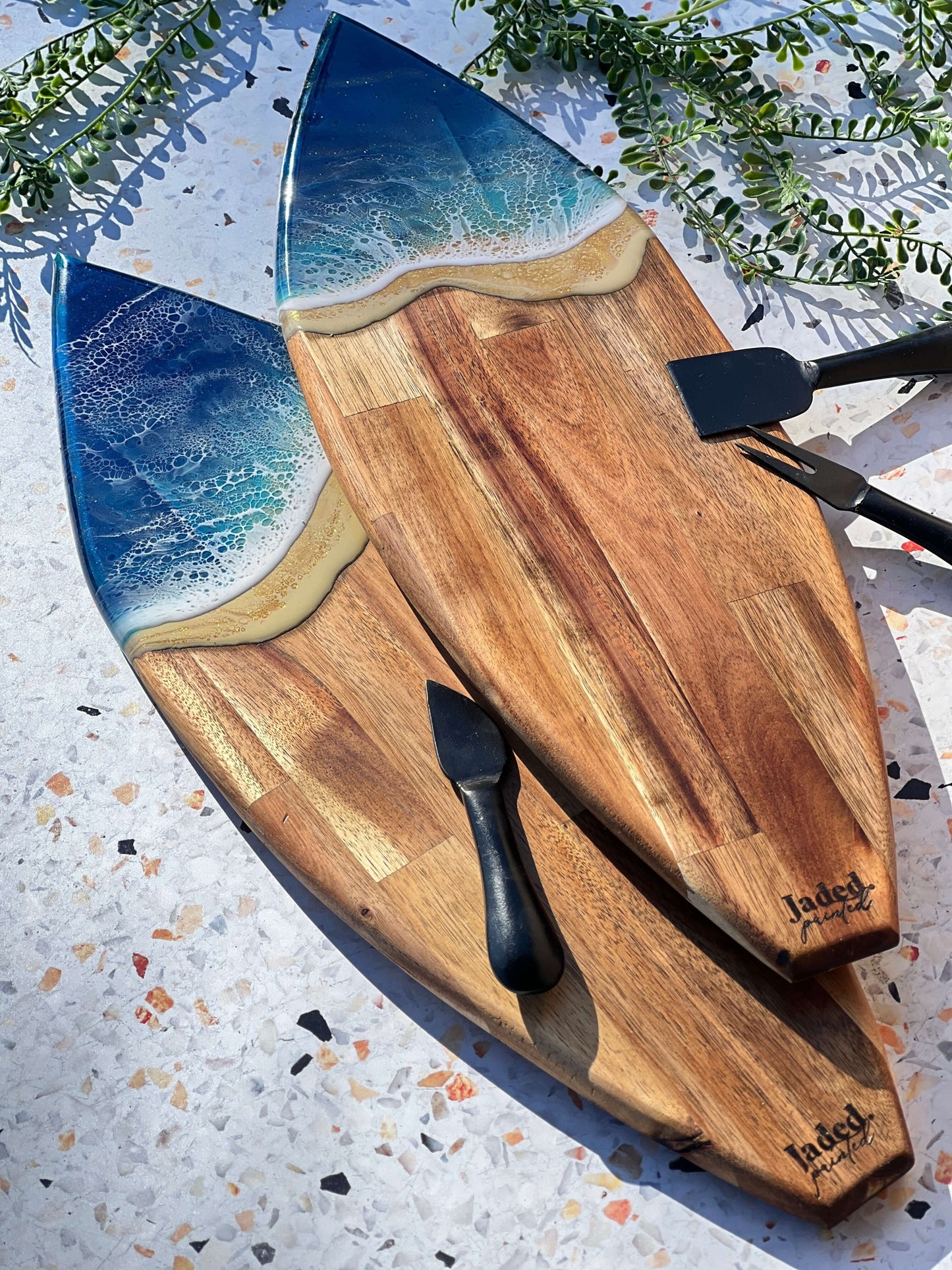 Charcuterie, Cheeseboard, Cheese, Platter, Gifting, Engraving, Personalised, Gift, Handmade, Resin, Ocean-Art, Resin-Waves, the-fifth-design, made-to-order - resin-cheeseboard, resin-gift, resin-art, resin-platter, resin-charcuterie, resin-serving-platter