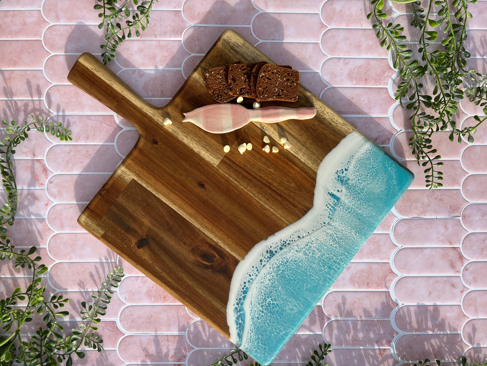 Charcuterie, Cheeseboard, Cheese, Platter, Gifting, Engraving, Personalised, Gift, Handmade, Resin, Ocean-Art, Resin-Waves, the-fifth-design, made-to-order - resin-cheeseboard, resin-gift, resin-art, resin-platter, resin-charcuterie, resin-serving-platter