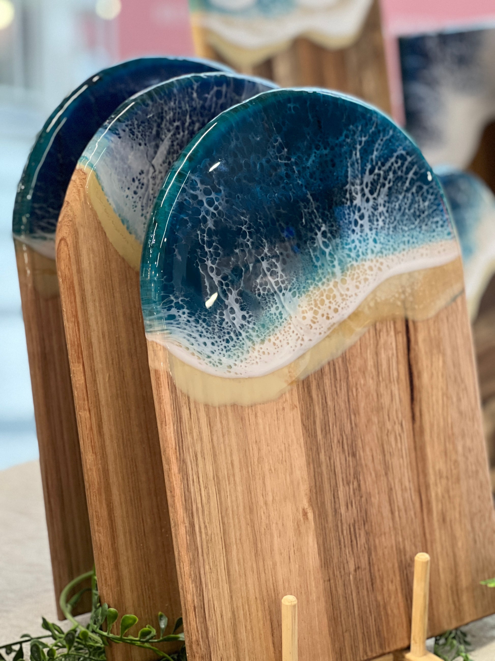 Charcuterie, Cheeseboard, Cheese, Platter, Gifting, Engraving, Personalised, Gift, Handmade, Resin, Ocean-Art, Resin-Waves, the-fifth-design, made-to-order - resin-cheeseboard, resin-gift, resin-art, resin-platter, resin-charcuterie, resin-serving-platter