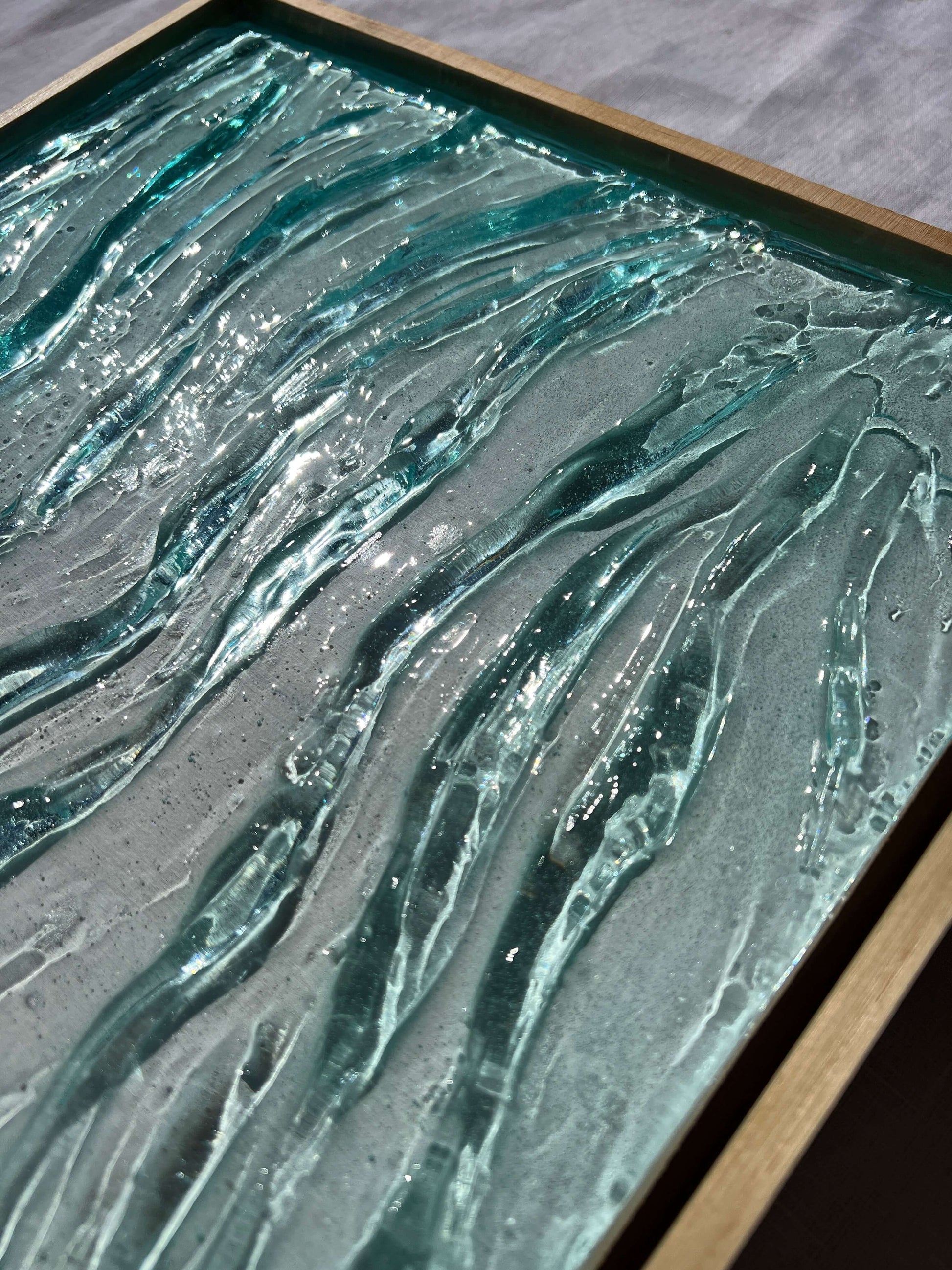 Charcuterie, Cheeseboard, Cheese, Platter, Gifting, Engraving, Personalised, Gift, Handmade, Resin, Ocean-Art, Resin-Waves, resin-art, resin-sculpture, resin-ocean, water, water-art, moving-water-art, sculpture, clear-resin-water, resin-water, resin-artis