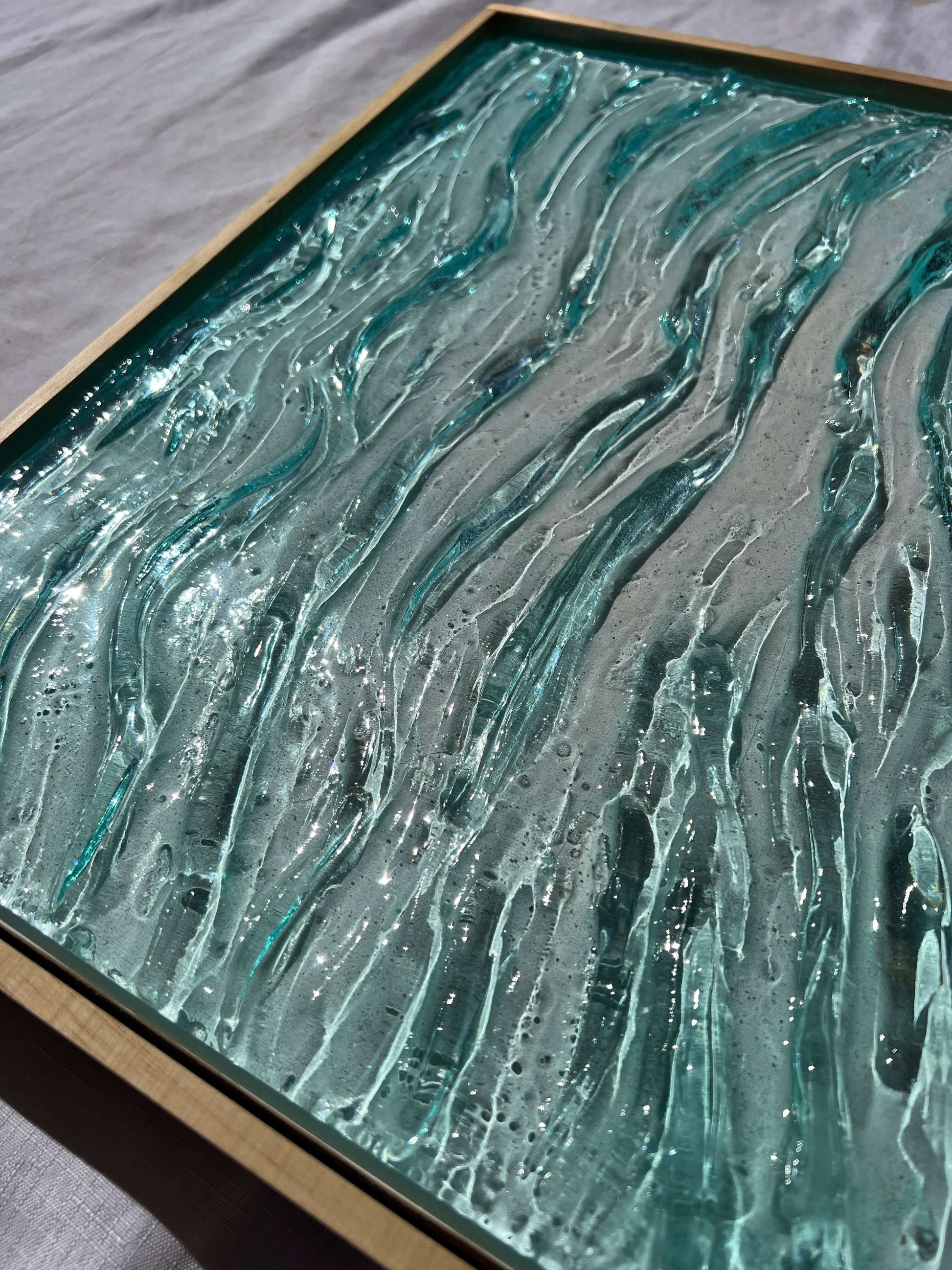 Charcuterie, Cheeseboard, Cheese, Platter, Gifting, Engraving, Personalised, Gift, Handmade, Resin, Ocean-Art, Resin-Waves, resin-art, resin-sculpture, resin-ocean, water, water-art, moving-water-art, sculpture, clear-resin-water, resin-water, resin-artis