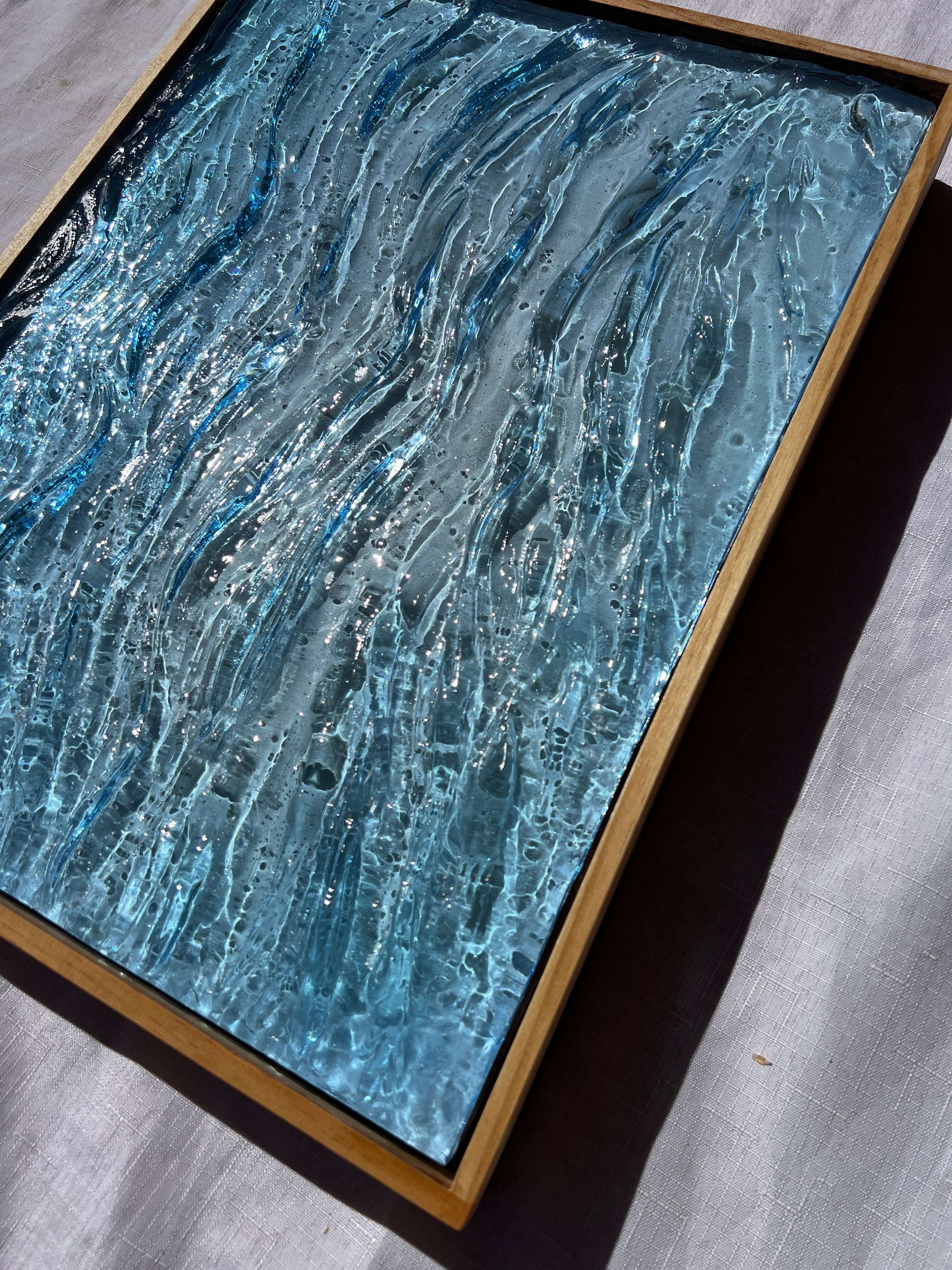 Charcuterie, Cheeseboard, Cheese, Platter, Gifting, Engraving, Personalised, Gift, Handmade, Resin, Ocean-Art, Resin-Waves, resin-art, resin-sculpture, resin-ocean, water, water-art, moving-water-art, sculpture, clear-resin-water, resin-water, resin-artis