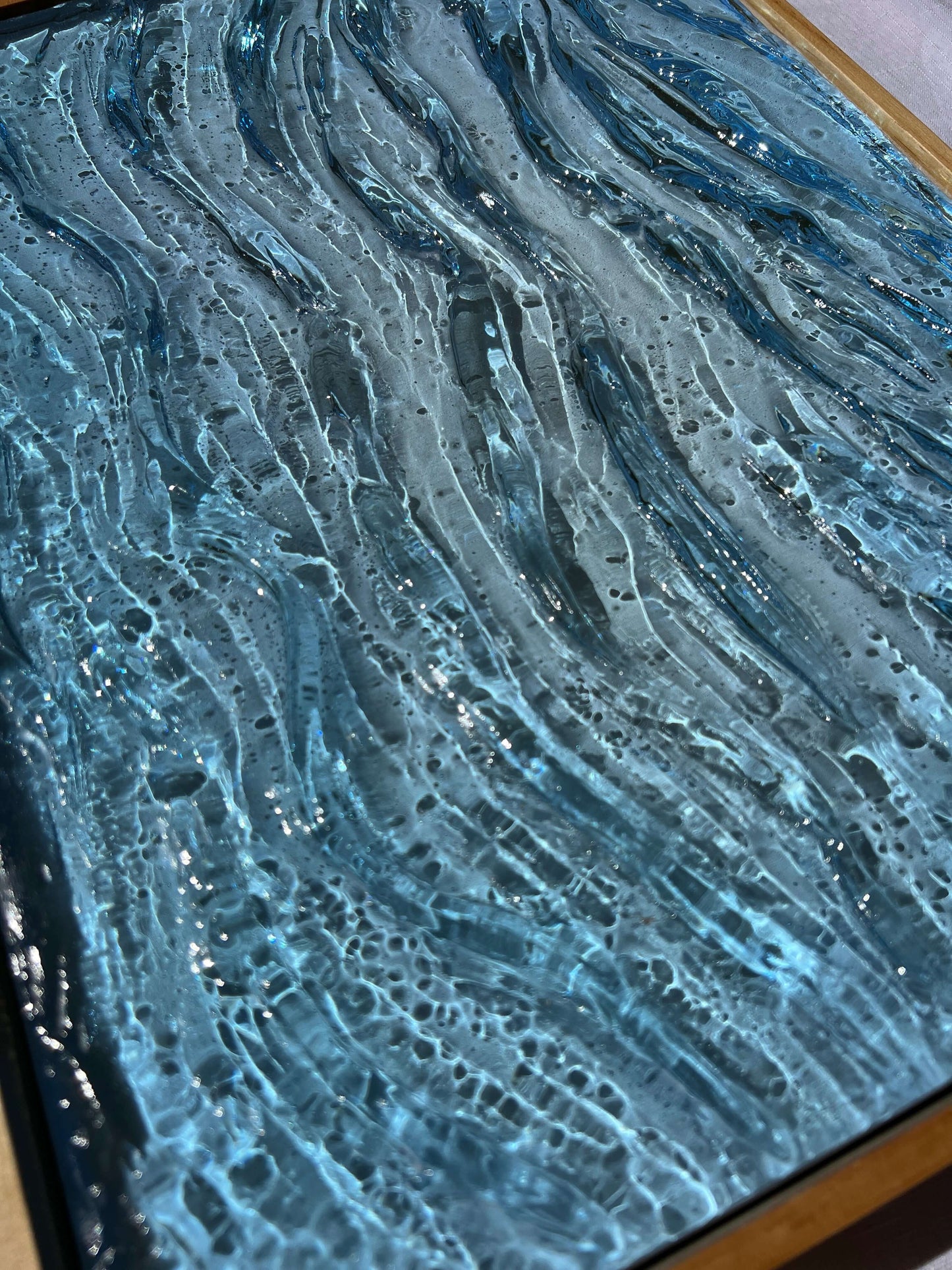 Charcuterie, Cheeseboard, Cheese, Platter, Gifting, Engraving, Personalised, Gift, Handmade, Resin, Ocean-Art, Resin-Waves, resin-art, resin-sculpture, resin-ocean, water, water-art, moving-water-art, sculpture, clear-resin-water, resin-water, resin-artis