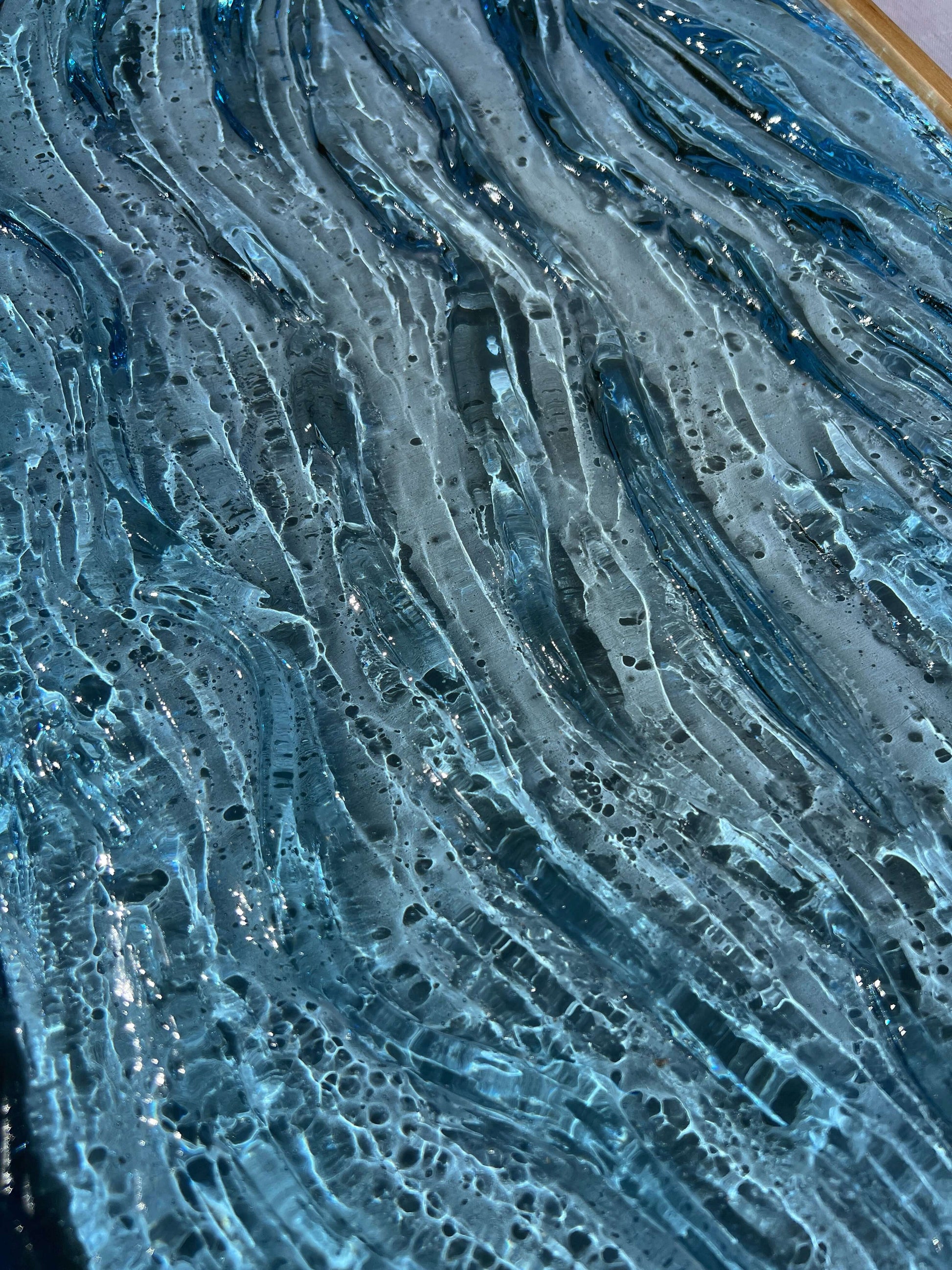 Charcuterie, Cheeseboard, Cheese, Platter, Gifting, Engraving, Personalised, Gift, Handmade, Resin, Ocean-Art, Resin-Waves, resin-art, resin-sculpture, resin-ocean, water, water-art, moving-water-art, sculpture, clear-resin-water, resin-water, resin-artis