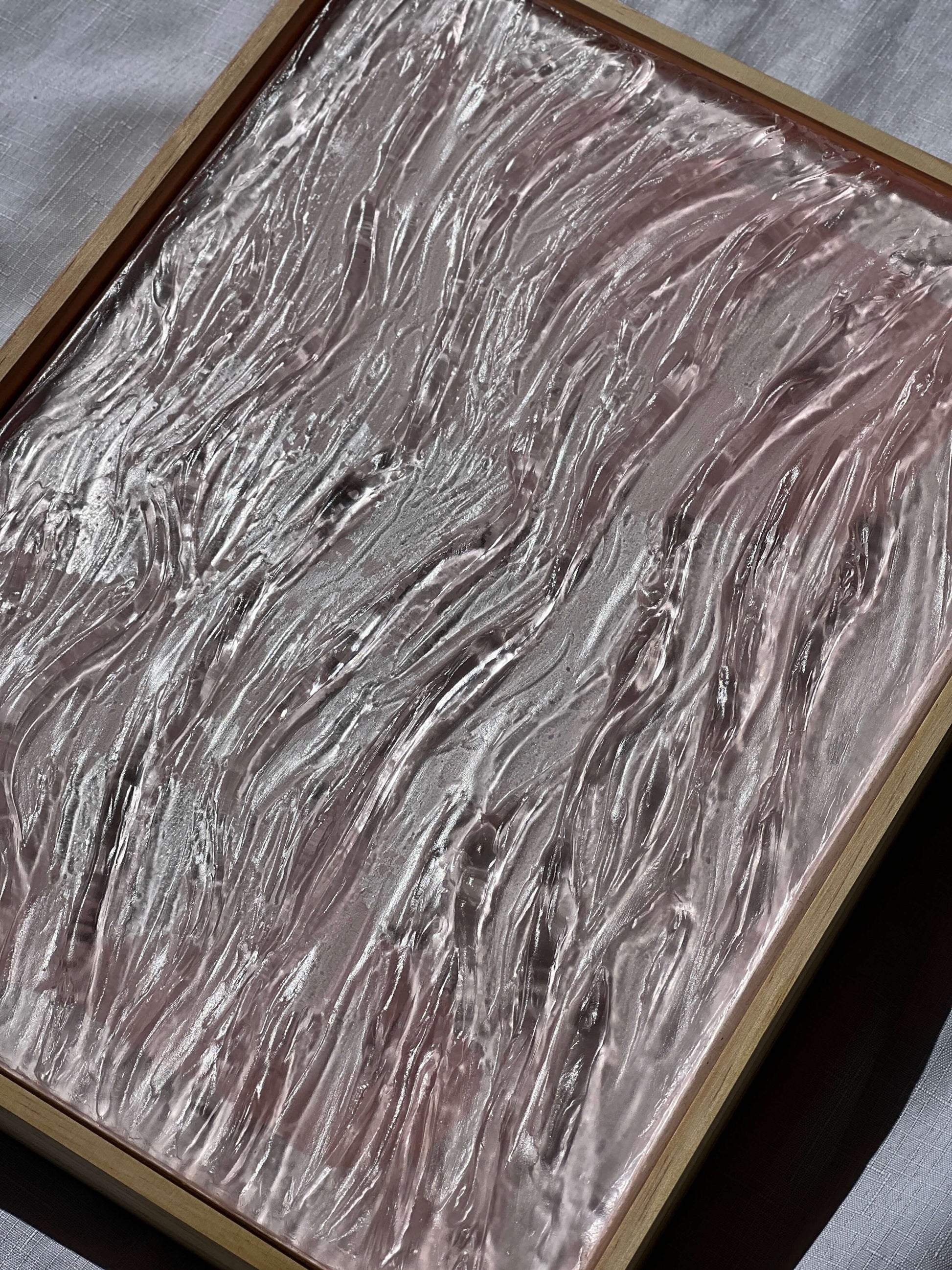 Charcuterie, Cheeseboard, Cheese, Platter, Gifting, Engraving, Personalised, Gift, Handmade, Resin, Ocean-Art, Resin-Waves, resin-art, resin-sculpture, resin-ocean, water, water-art, moving-water-art, sculpture, clear-resin-water, resin-water, resin-artis