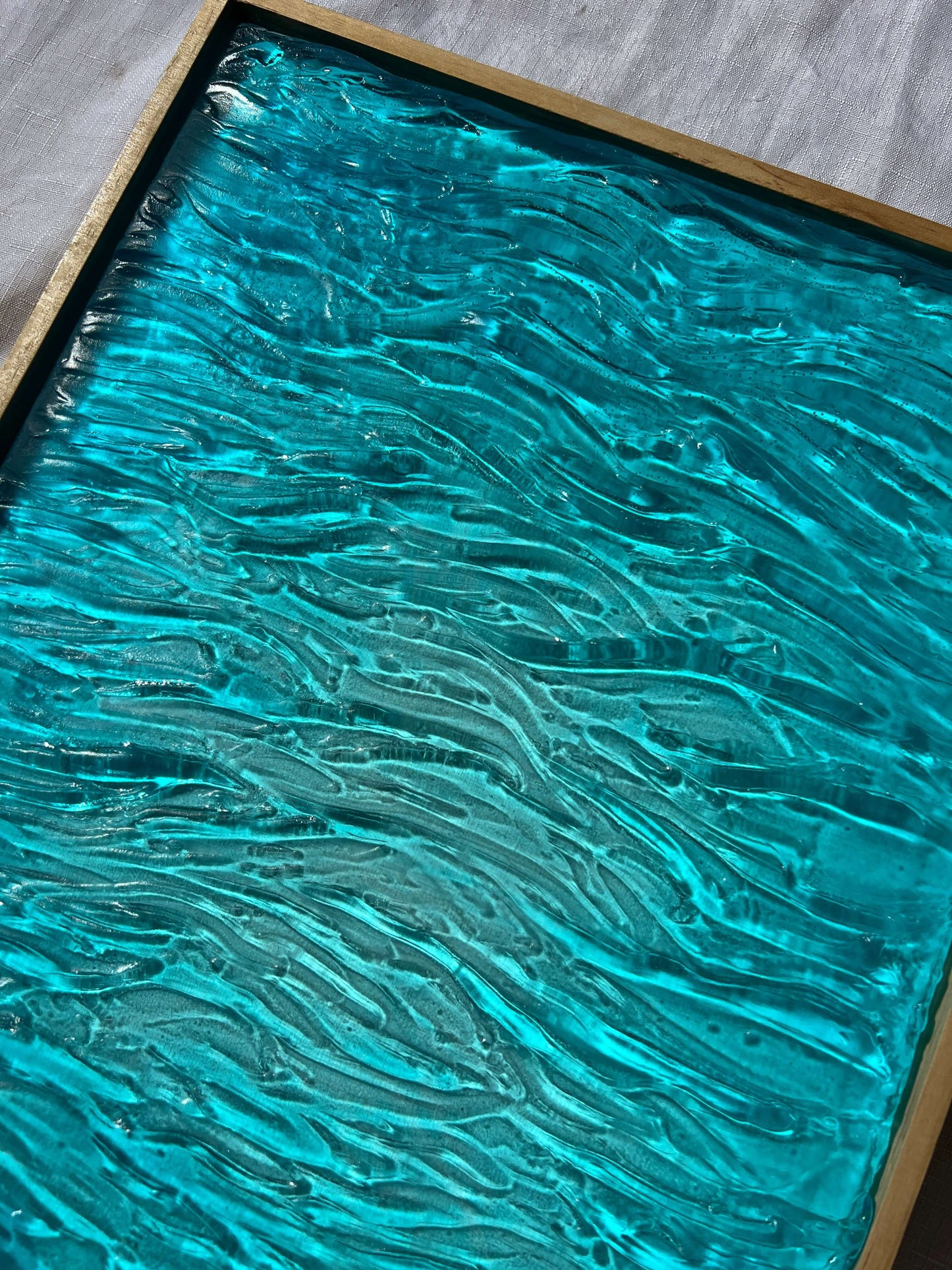 Charcuterie, Cheeseboard, Cheese, Platter, Gifting, Engraving, Personalised, Gift, Handmade, Resin, Ocean-Art, Resin-Waves, resin-art, resin-sculpture, resin-ocean, water, water-art, moving-water-art, sculpture, clear-resin-water, resin-water, resin-artis