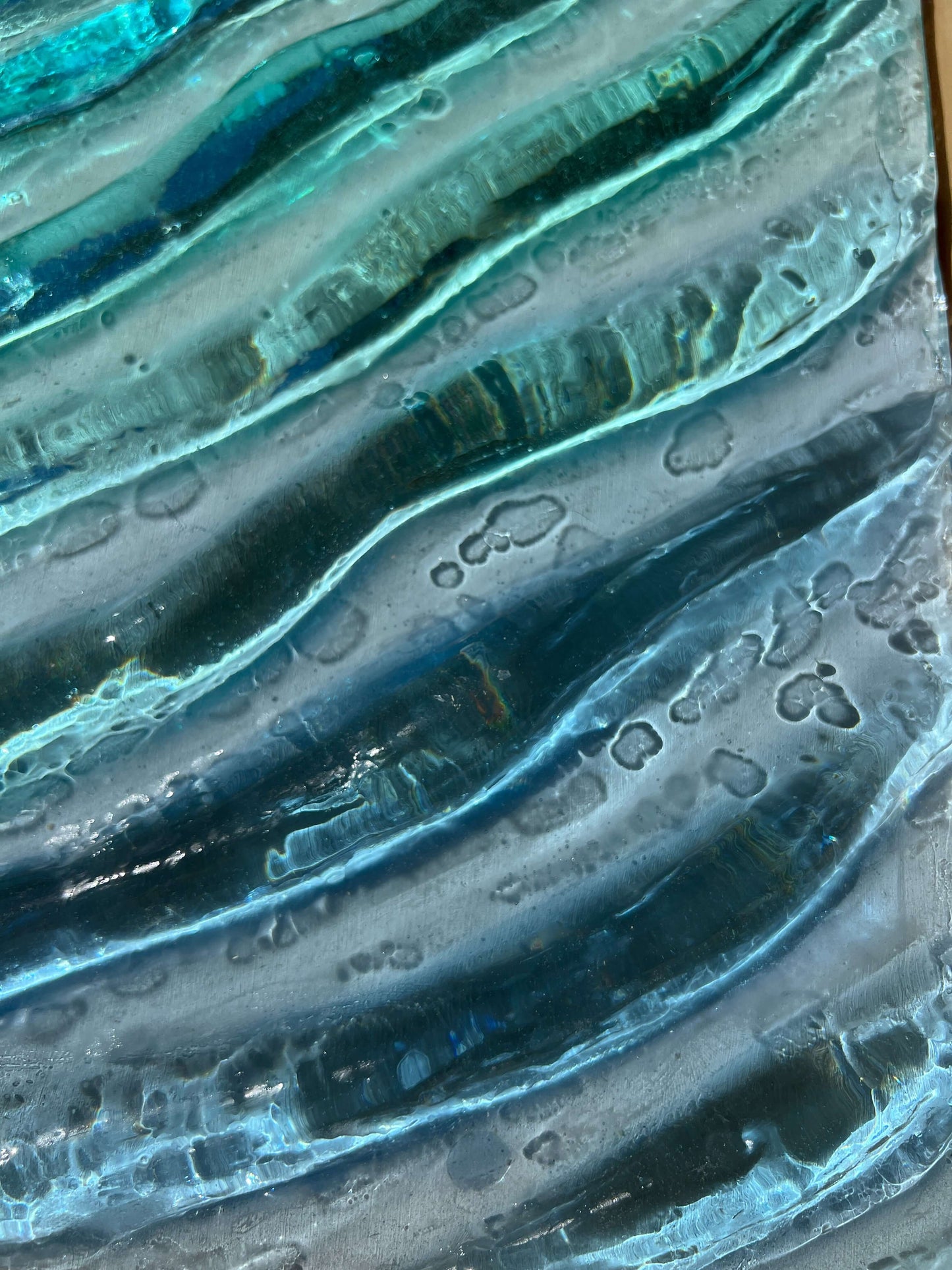 Charcuterie, Cheeseboard, Cheese, Platter, Gifting, Engraving, Personalised, Gift, Handmade, Resin, Ocean-Art, Resin-Waves, resin-art, resin-sculpture, resin-ocean, water, water-art, moving-water-art, sculpture, clear-resin-water, resin-water, resin-artis