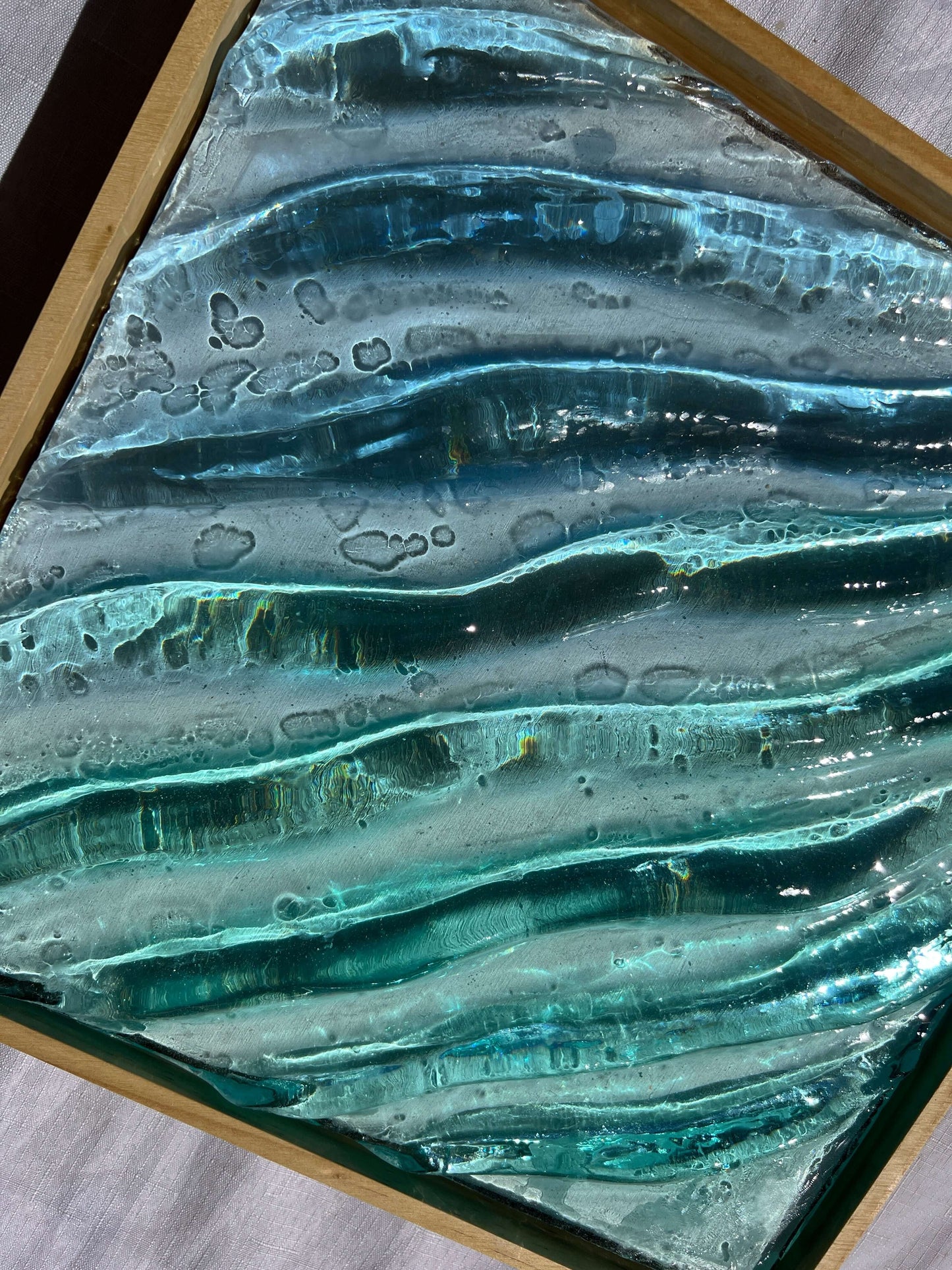 Charcuterie, Cheeseboard, Cheese, Platter, Gifting, Engraving, Personalised, Gift, Handmade, Resin, Ocean-Art, Resin-Waves, resin-art, resin-sculpture, resin-ocean, water, water-art, moving-water-art, sculpture, clear-resin-water, resin-water, resin-artis