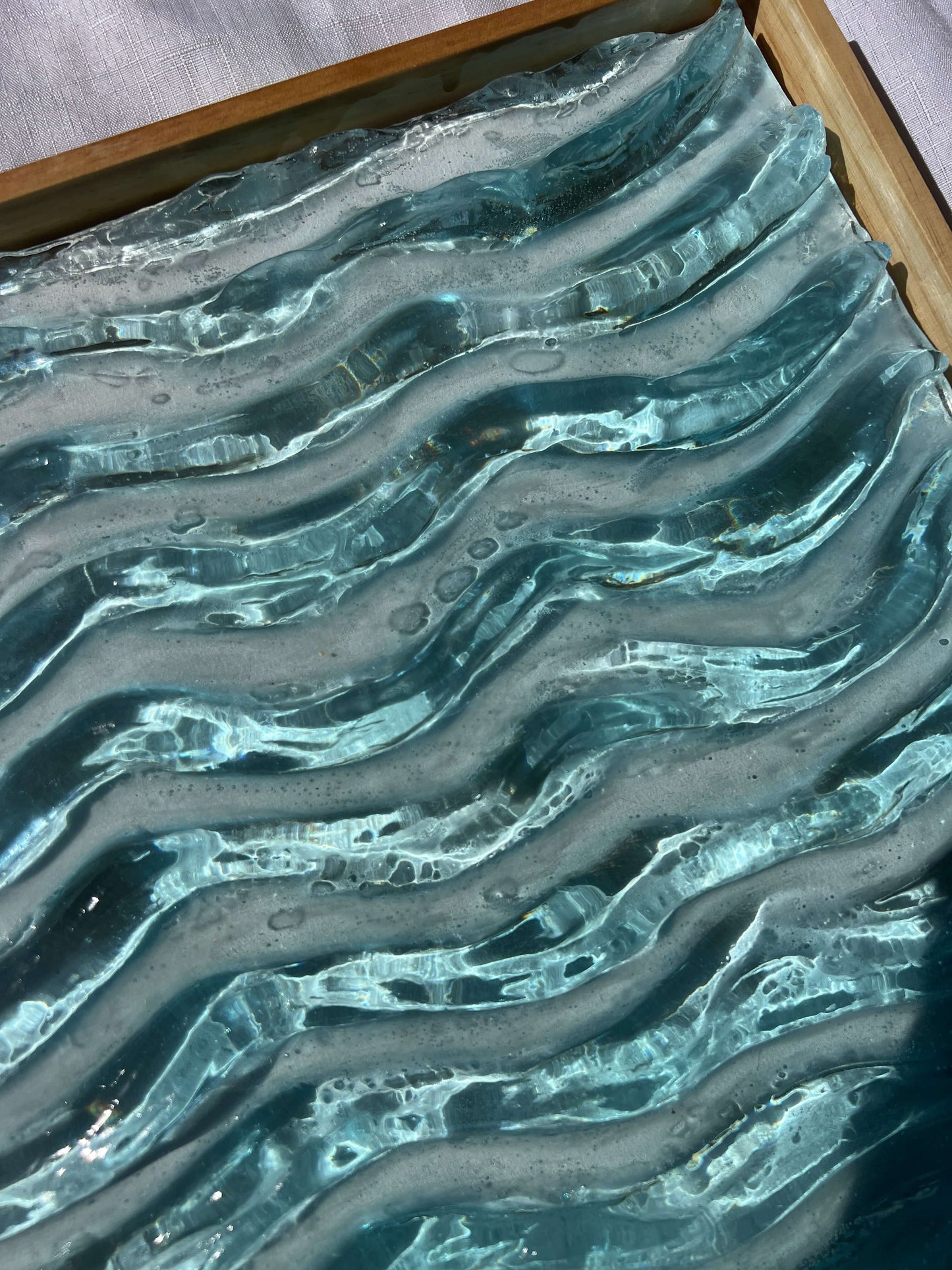 Charcuterie, Cheeseboard, Cheese, Platter, Gifting, Engraving, Personalised, Gift, Handmade, Resin, Ocean-Art, Resin-Waves, resin-art, resin-sculpture, resin-ocean, water, water-art, moving-water-art, sculpture, clear-resin-water, resin-water, resin-artis
