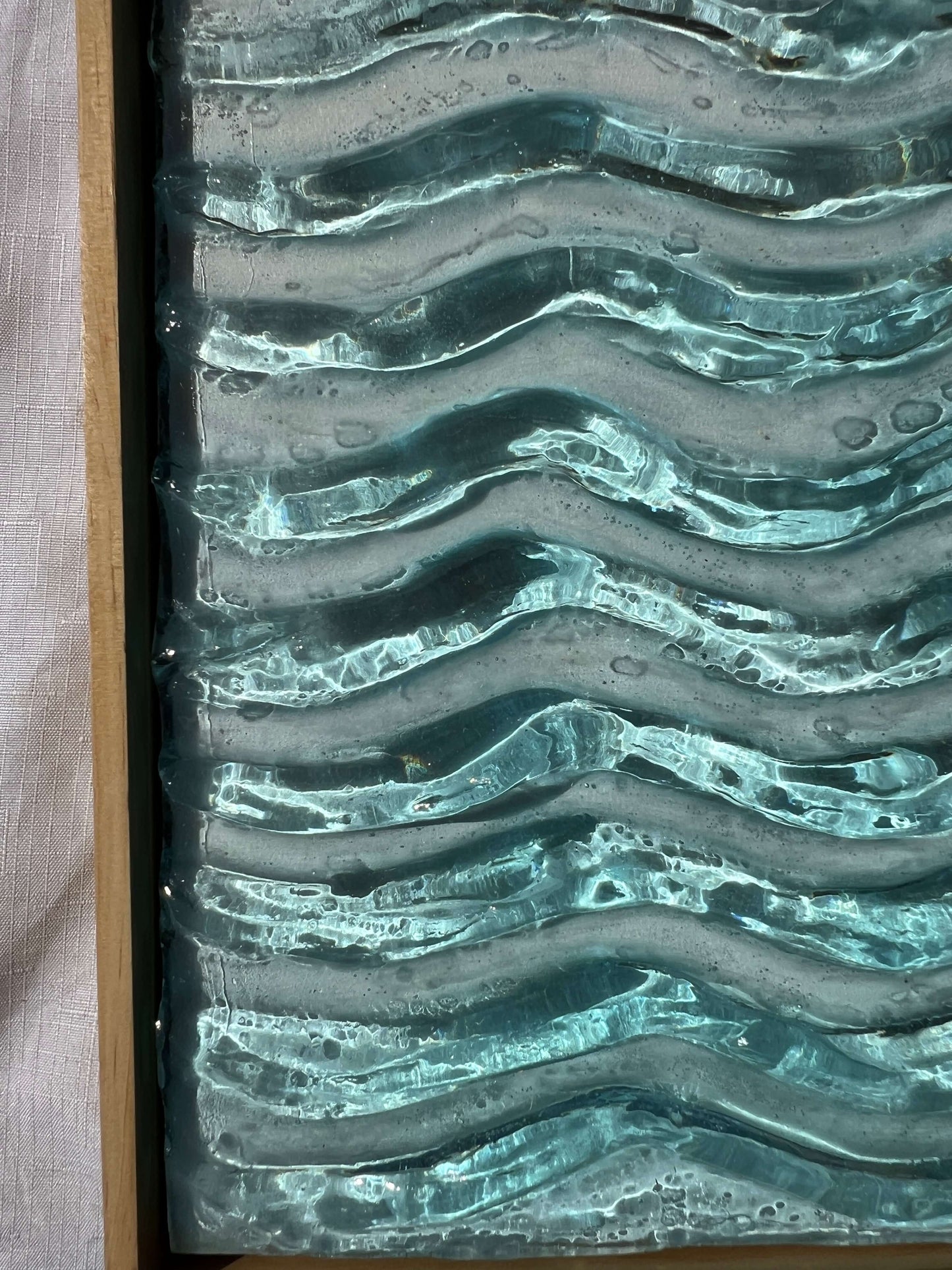 Charcuterie, Cheeseboard, Cheese, Platter, Gifting, Engraving, Personalised, Gift, Handmade, Resin, Ocean-Art, Resin-Waves, resin-art, resin-sculpture, resin-ocean, water, water-art, moving-water-art, sculpture, clear-resin-water, resin-water, resin-artis