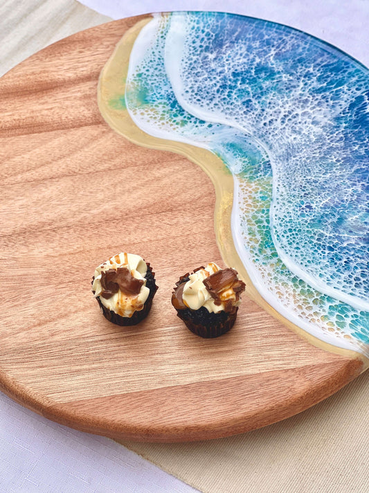 Charcuterie, Cheeseboard, Cheese, Platter, Gifting, Engraving, Personalised, Gift, Handmade, Resin, Ocean-Art, Resin-Waves, the-fifth-design, made-to-order - resin-cheeseboard, resin-gift, resin-art, resin-platter, resin-charcuterie, resin-serving-platter