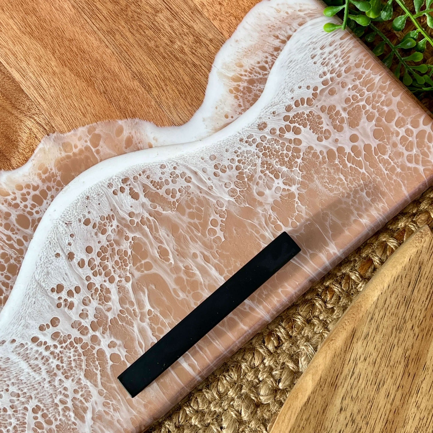 Charcuterie, Cheeseboard, Cheese, Platter, Gifting, Engraving, Personalised, Gift, Handmade, Resin, Ocean-Art, Resin-Waves, the-fifth-design, made-to-order - resin-cheeseboard, resin-gift, resin-art, resin-platter, resin-charcuterie, resin-serving-platter