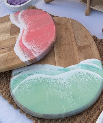 Oval Resin Acacia Cheeseboard